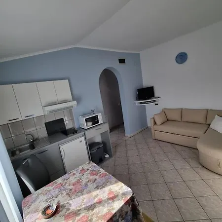 Jann Apartment *