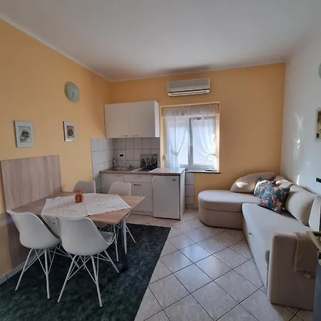 Jann Apartment *